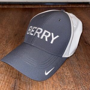 Nike Dry Fit Berry College Hat